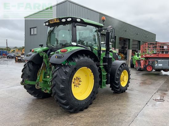Tractor agrícola - John Deere - 6215r tractor (st24210)