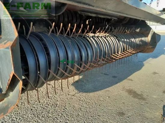 Empacadora gigant - New Holland - roll-belt180