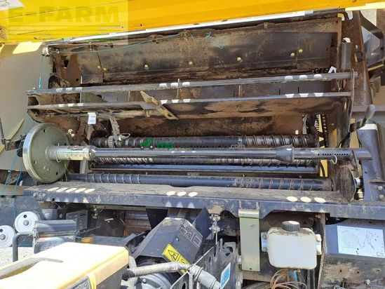 Empacadora gigant - New Holland - roll-belt 180