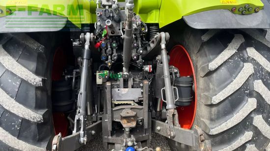Tractor agrícola - Claas - axion 850 med frontlift og frontpto