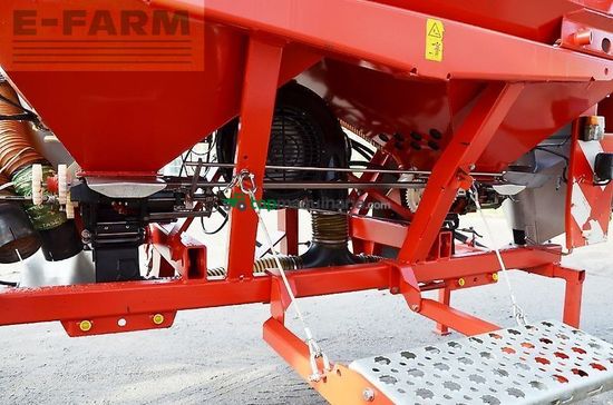 Esparcidor - Kverneland - fronttank df-2