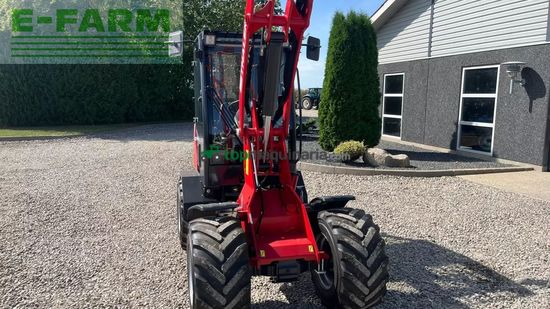 Minicargadora - Thaler - 2838l dpf kabine og brede hjul