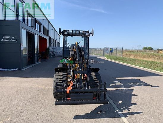 Minicargadora - JCB - 403 plus