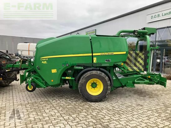 Empacadora gigant - John Deere - c441 r