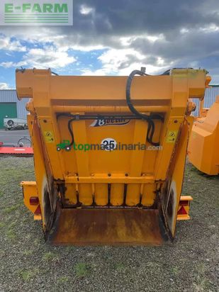 Esparcidor -  - désileuse pailleuse comet638 . belair