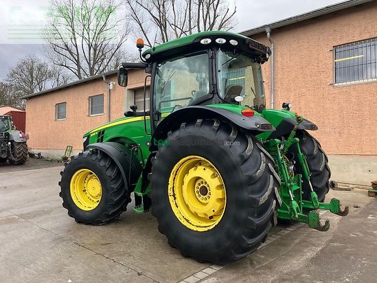Tractor agrícola - John Deere - 8335r *powr shift*