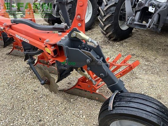 Arado - Kubota - rm3000v 4 furchig