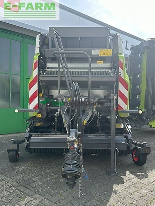 Empacadora gigant - Claas - variant 585 rc pro