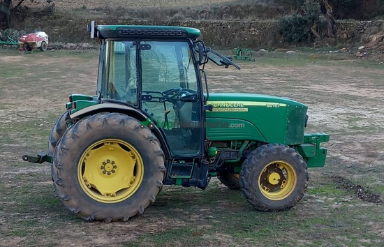 Tractor agrícola - John Deere - 5615 F