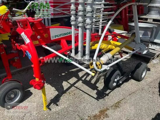 Rastrillo - Pöttinger - top 422 schwader , lagermaschine