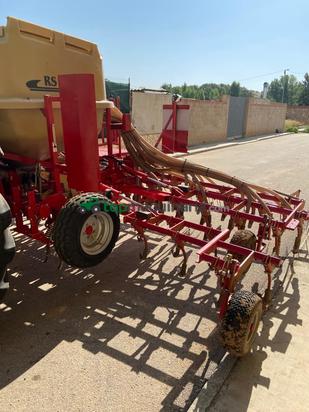 Sembradora precisión neumática - Aguirre - Complet