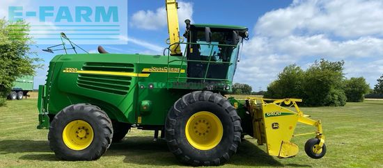 Cosechadora de Cereal - John Deere - 7700