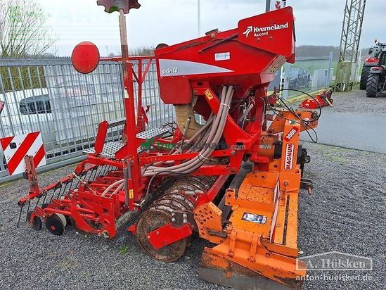 Sembradora - Kverneland - s-drill pro 300 cm mit kreiselegge