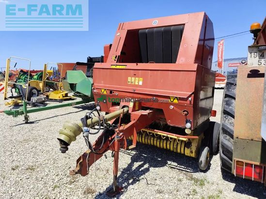 Empacadora gigant - New Holland - 658