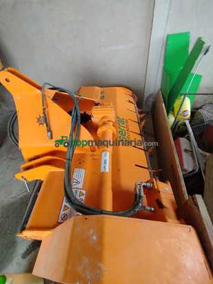 Trituradora forestal  Serrat modelo T-1800