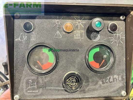 Empacadora gigant - John Deere - 550