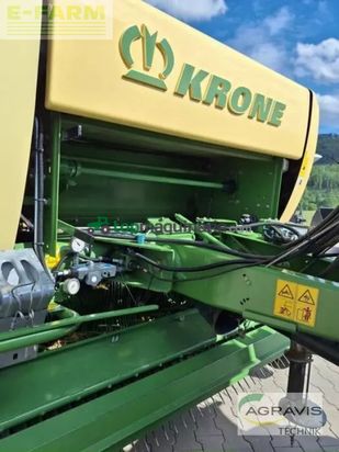 Empacadora gigant - Krone - fortima v 1800 mc