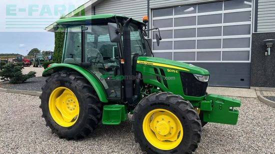 Tractor agrícola - John Deere - 5075e med aircondition og vendegear