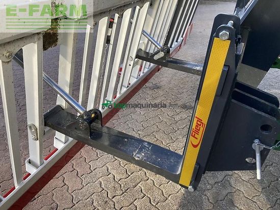 Remolqu esparcidor - Fliegl - siliergabel