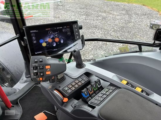 Tractor agrícola - Valtra - g135 v schwarzmetallic