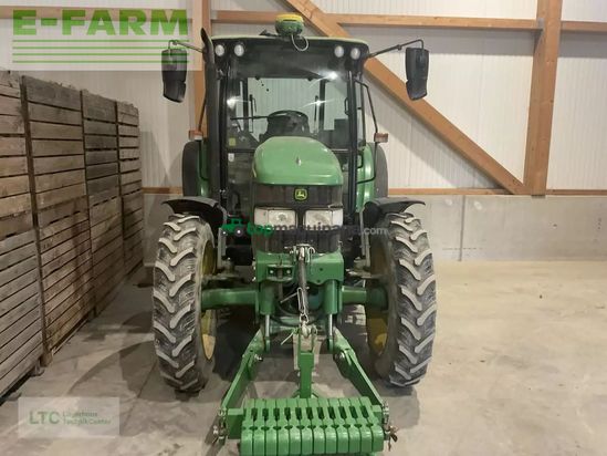 Tractor agrícola - John Deere - 5820