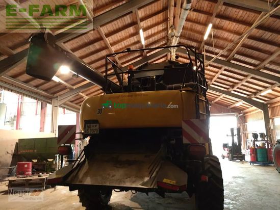 Cosechadora de Cereal - New Holland - cr9070 elevation