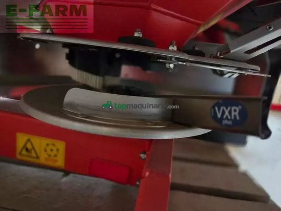 Esparcidor - Kuhn - axis 40.2 m-emc w v8