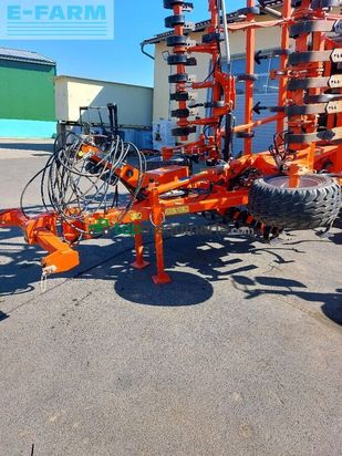 Cultivador - Kuhn - prolander 7500 mit upgrade der zusätzl. stützrad