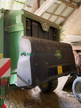 Empacadora gigant - John Deere - v 461 m rc 13 filet