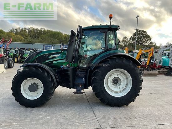 Tractor agrícola - Valtra - t254 versu tractor (st26250)