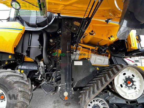 Cosechadora de Cereal - New Holland - cr 8.90