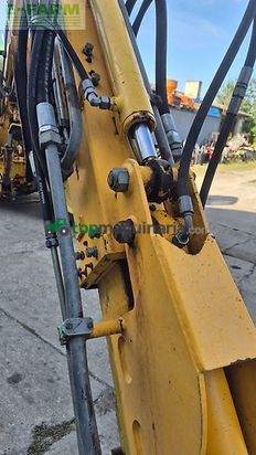 Tractor agrícola - John Deere - 6820 mit herder grenadier mbk502ls