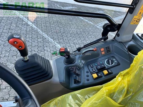 Tractor agrícola - Claas - nexos 240 s stage v