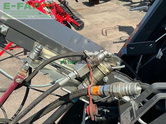 Empacadora gigant - Claas - quadrant 5200 fc tandem