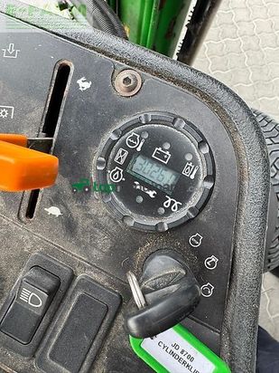 Cosechadora de Cereal - John Deere - 8700