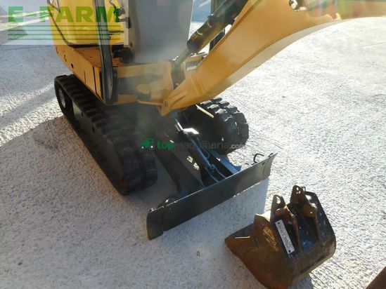 Excavadora - Caterpillar - 300.9d