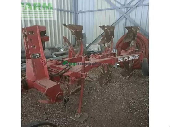 Arado - Gregoire Besson - 3 corps