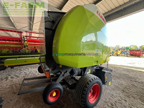 Empacadora gigant - Claas - variant 370 rf
