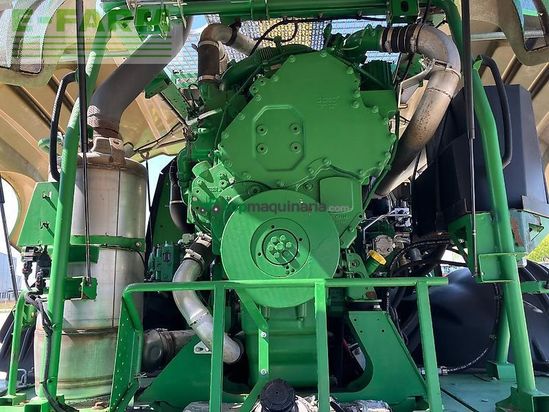 Cosechadora de Cereal - John Deere - 8300