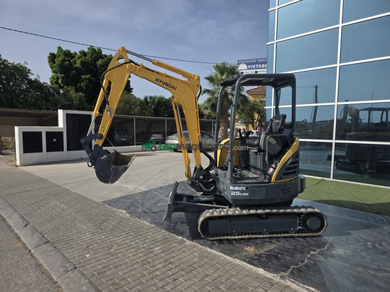 Excavadora - R25Z-9AK 