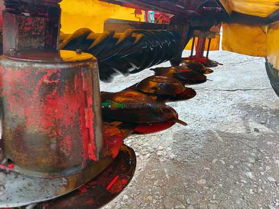 Segadora acondicionada Pottinger Novacat 262