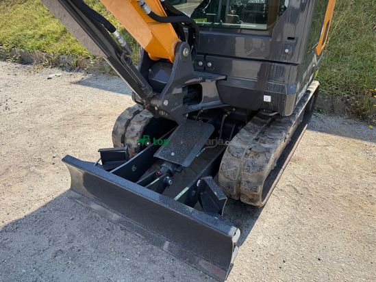 Miniexcavadora - CASE - CX19D