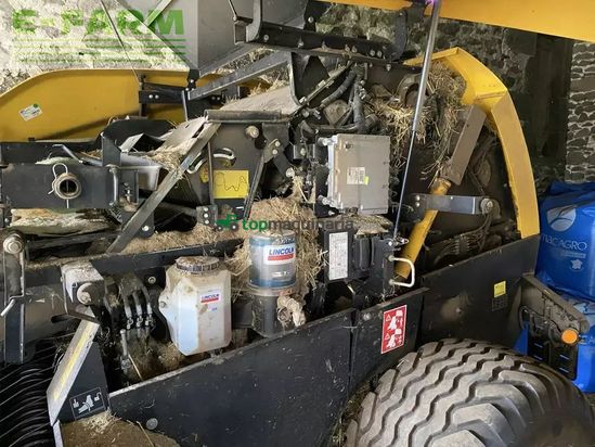 Empacadora gigant - New Holland - roll baler 125