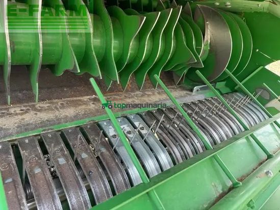 Empacadora gigant - John Deere - v461m