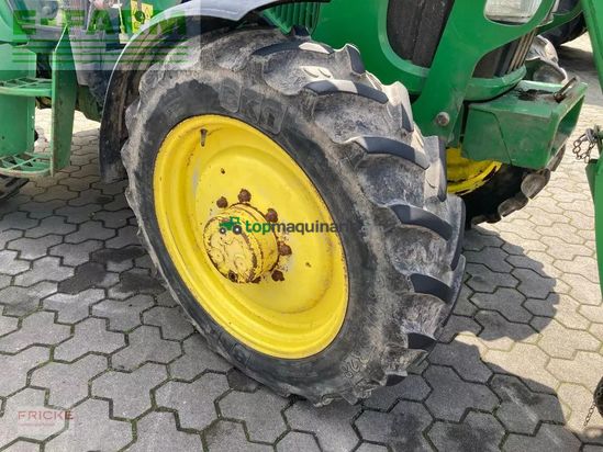 Tractor agrícola - John Deere - 5820