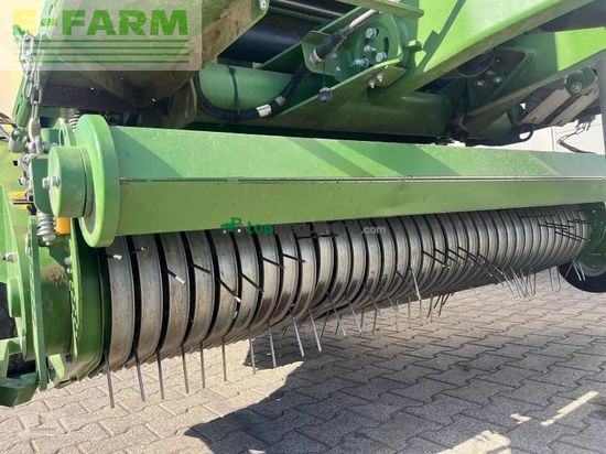 Empacadora gigant - Krone - comprima f 125 xc