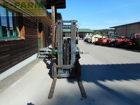 Elevadora - Nissan - fd01a18q triplex 4,7m