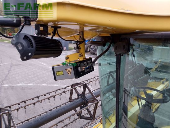 Cosechadora de Cereal - New Holland - CR980