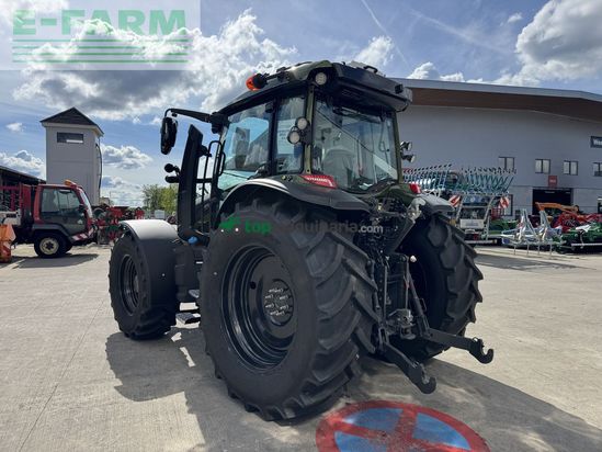 Tractor agrícola - Valtra - g135 versu