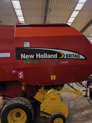 ROTOEMPACADORA MARCA NEW HOLLAND MODELO BR740
